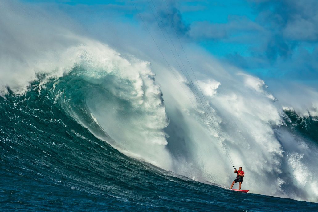 Wenn Jaws Die Zahne Fletscht Kiten Auf Der Hawaiianischen Killerwelle Kite Magazin